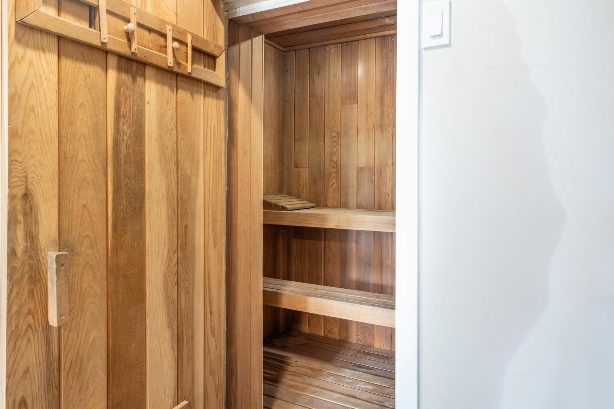 5 Bedroom Luxury Retreat With Hot Tub And Sauna London Eksteriør billede