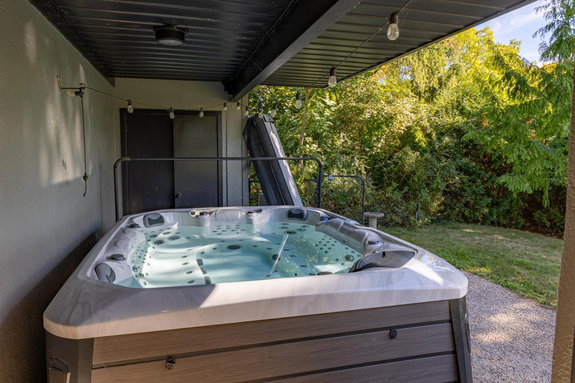 5 Bedroom Luxury Retreat With Hot Tub And Sauna London Eksteriør billede